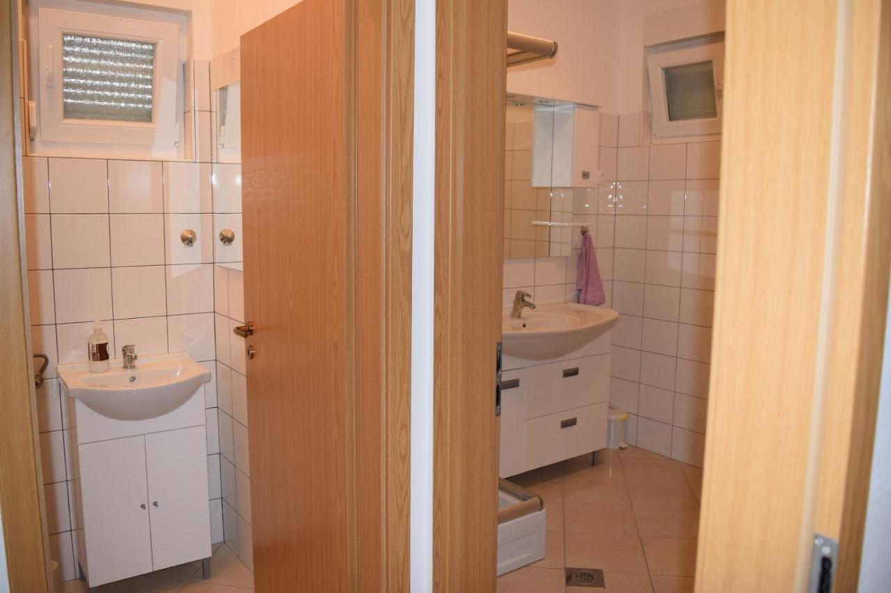 Apartman Julka Sukošan Exterior foto